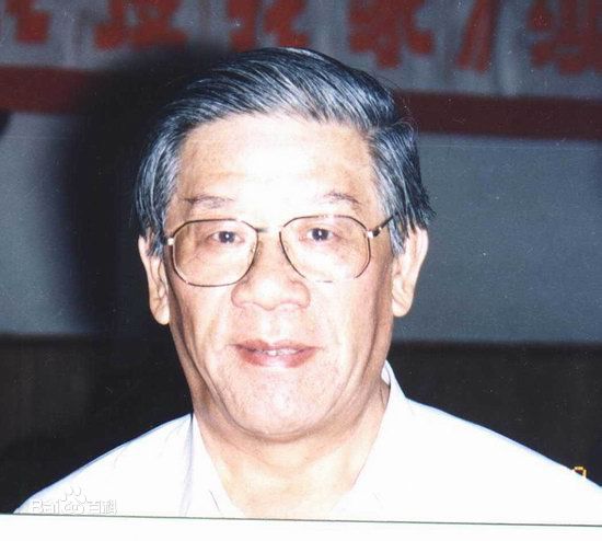 最优质英若诚生活照