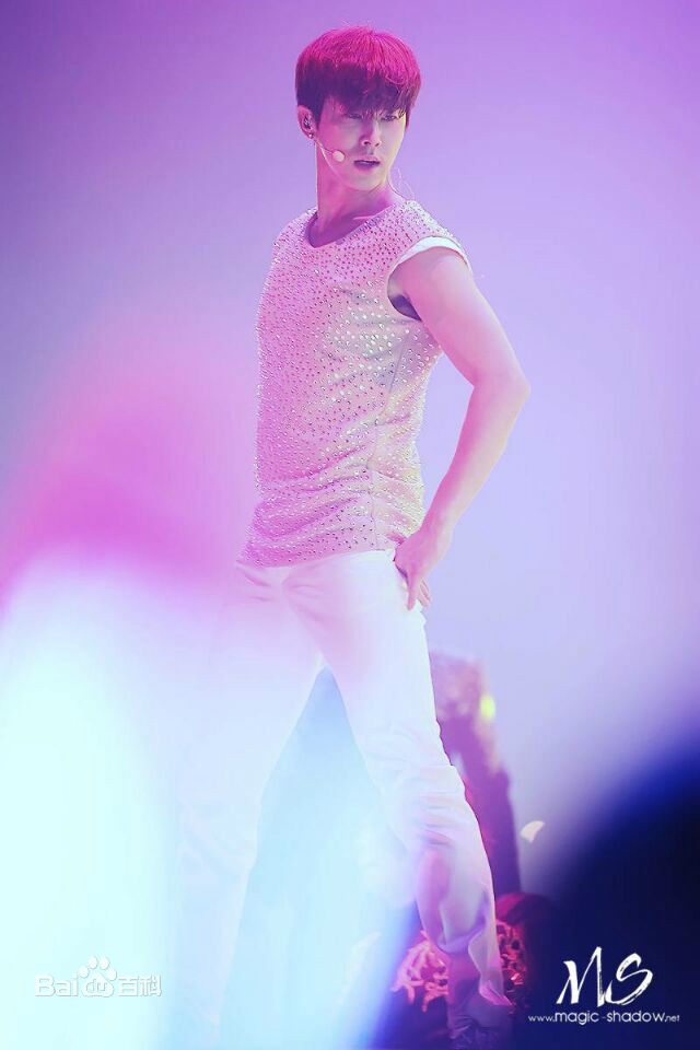 郑允浩(ユンホ（ユノ）、Jung Yunho、Jeong Yoonho)-演唱会舞台图片图集