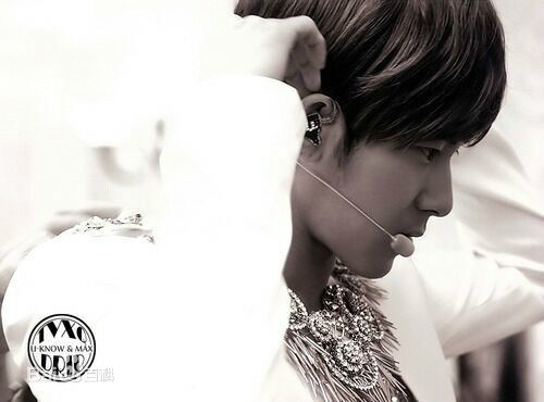 郑允浩(ユンホ（ユノ）、Jung Yunho、Jeong Yoonho)-演唱会舞台图片图集