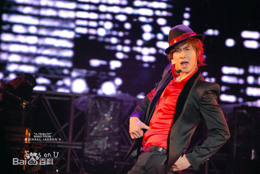 郑允浩(ユンホ（ユノ）、Jung Yunho、Jeong Yoonho)-MJ纪念公演舞台前后照片