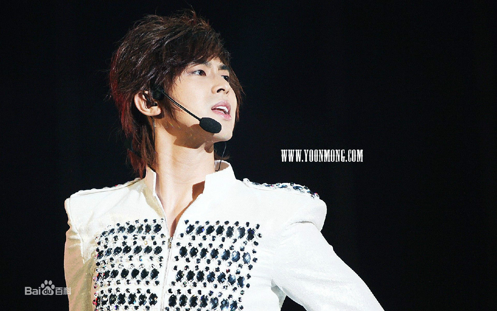 郑允浩(ユンホ（ユノ）、Jung Yunho、Jeong Yoonho)-MJ纪念公演舞台前后照片