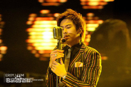 郑允浩(ユンホ（ユノ）、Jung Yunho、Jeong Yoonho)-SOLO舞台前后照片