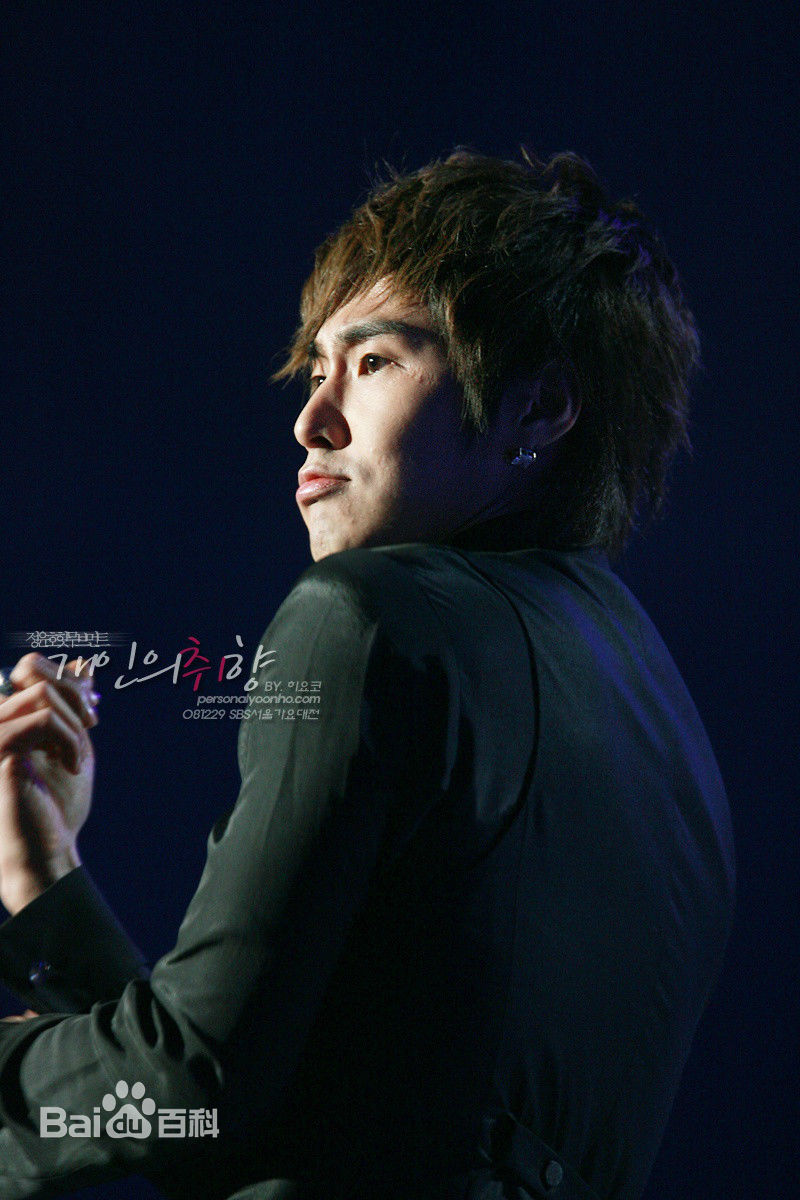 郑允浩(ユンホ（ユノ）、Jung Yunho、Jeong Yoonho)-SOLO舞台前后照片