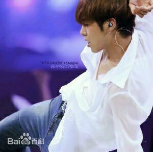 郑允浩(ユンホ（ユノ）、Jung Yunho、Jeong Yoonho)-SOLO舞台前后照片