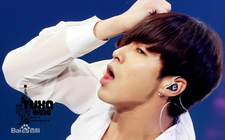 郑允浩(ユンホ（ユノ）、Jung Yunho、Jeong Yoonho)-SOLO舞台前后照片