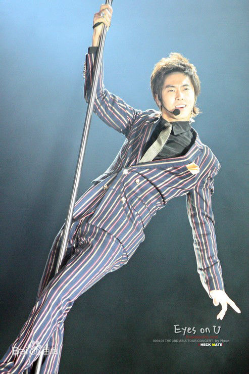 郑允浩(ユンホ（ユノ）、Jung Yunho、Jeong Yoonho)-SOLO舞台前后照片