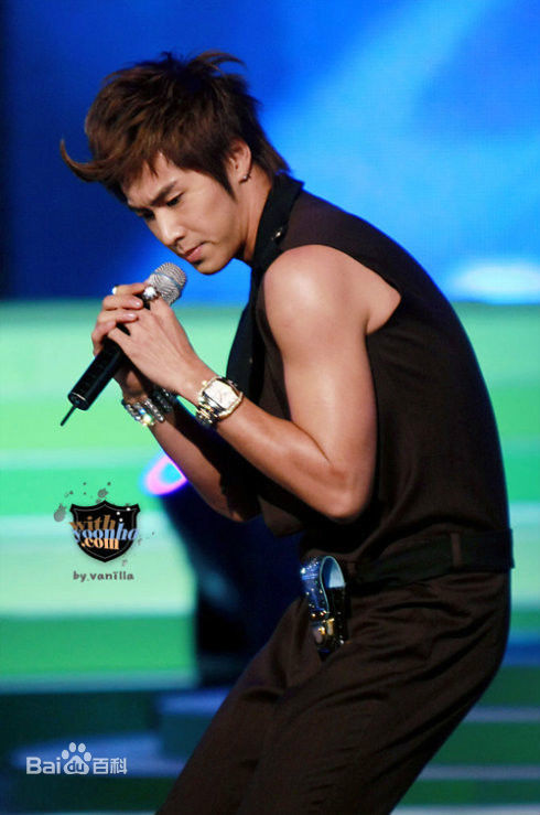 郑允浩(ユンホ（ユノ）、Jung Yunho、Jeong Yoonho)-打歌舞台前后照片