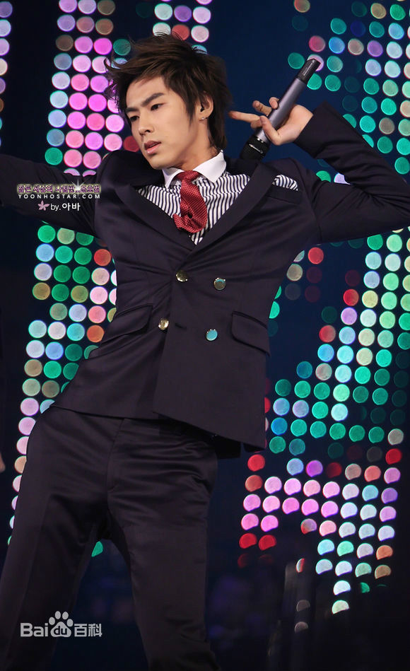 郑允浩(ユンホ（ユノ）、Jung Yunho、Jeong Yoonho)-打歌舞台前后照片