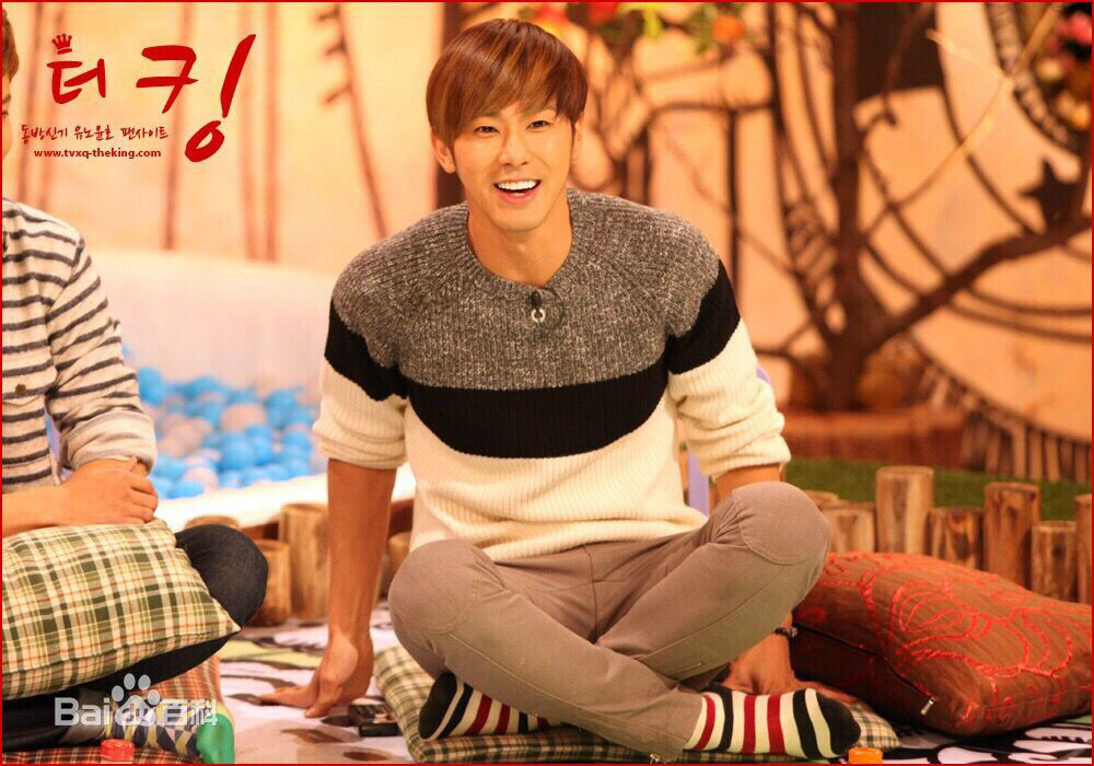 郑允浩(ユンホ（ユノ）、Jung Yunho、Jeong Yoonho)-综艺舞台前后照片