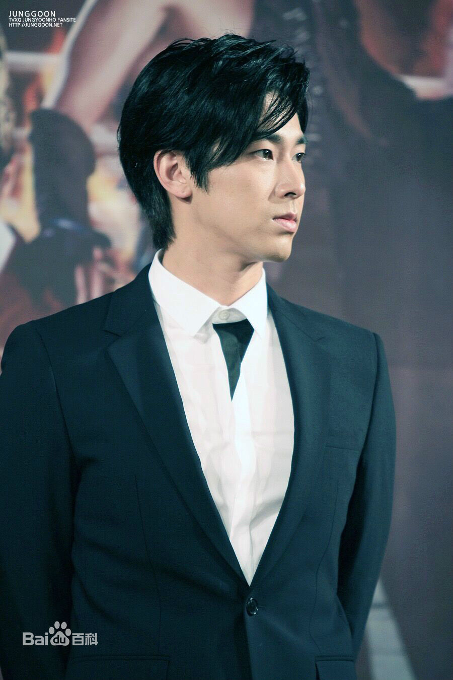 郑允浩(ユンホ（ユノ）、Jung Yunho、Jeong Yoonho)-新闻发布会前后照片