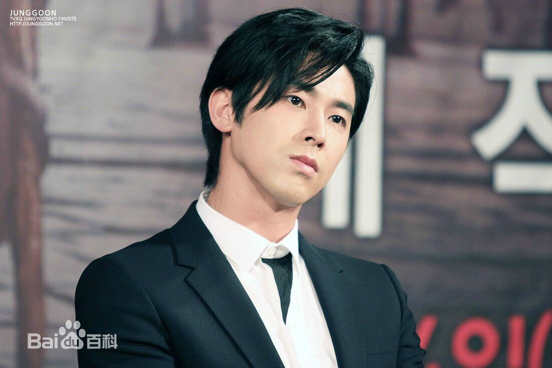 郑允浩(ユンホ（ユノ）、Jung Yunho、Jeong Yoonho)-新闻发布会前后照片