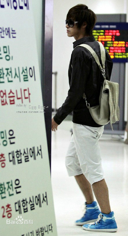 郑允浩(ユンホ（ユノ）、Jung Yunho、Jeong Yoonho)-机场饭拍图片图集