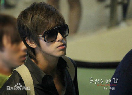 郑允浩(ユンホ（ユノ）、Jung Yunho、Jeong Yoonho)-机场饭拍图片图集