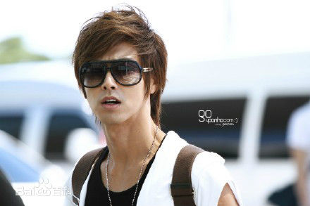 郑允浩(ユンホ（ユノ）、Jung Yunho、Jeong Yoonho)-机场饭拍图片图集