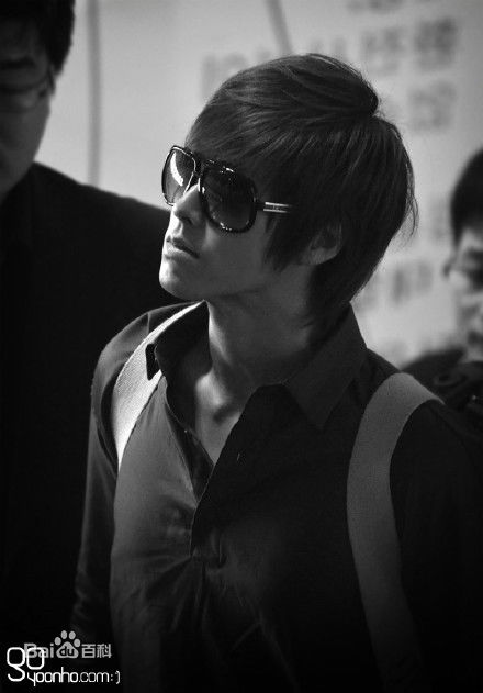 郑允浩(ユンホ（ユノ）、Jung Yunho、Jeong Yoonho)-机场饭拍图片图集