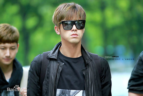 郑允浩(ユンホ（ユノ）、Jung Yunho、Jeong Yoonho)-上班饭拍生活照相册