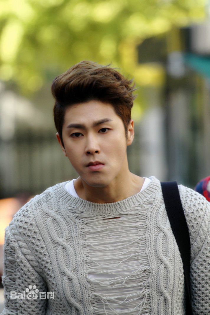 郑允浩(ユンホ（ユノ）、Jung Yunho、Jeong Yoonho)-上班饭拍生活照相册