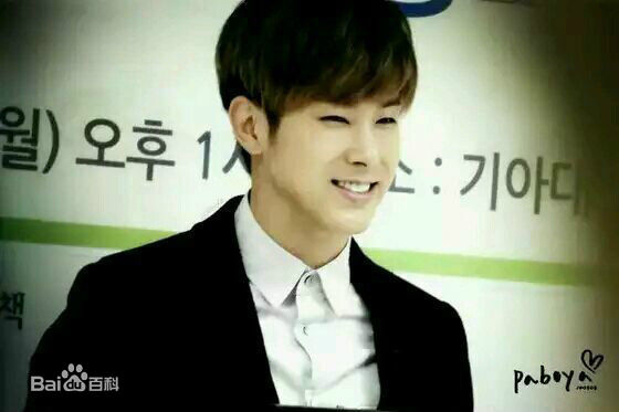 郑允浩(ユンホ（ユノ）、Jung Yunho、Jeong Yoonho)笑靥如喵的前后照片