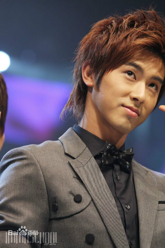 郑允浩(ユンホ（ユノ）、Jung Yunho、Jeong Yoonho)霸气外露的性感图片图集