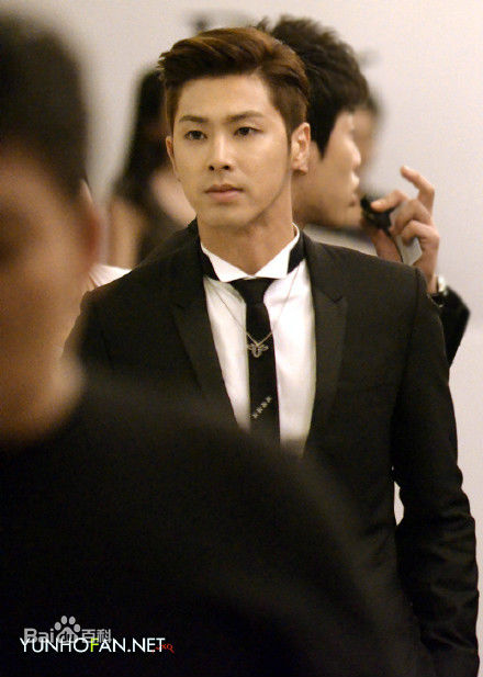 郑允浩(ユンホ（ユノ）、Jung Yunho、Jeong Yoonho)霸气外露的性感图片图集