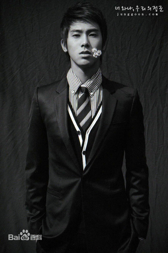 郑允浩(ユンホ（ユノ）、Jung Yunho、Jeong Yoonho)霸气外露的性感图片图集