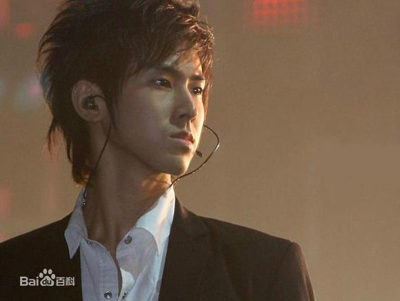 郑允浩(ユンホ（ユノ）、Jung Yunho、Jeong Yoonho)霸气外露的性感图片图集