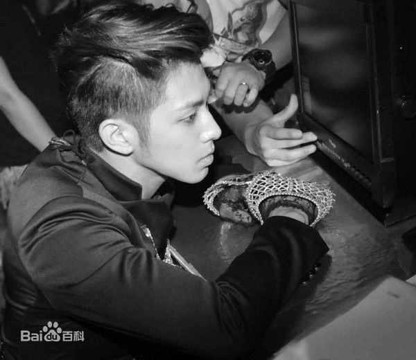 郑允浩(ユンホ（ユノ）、Jung Yunho、Jeong Yoonho)-专辑造型壁纸壁纸