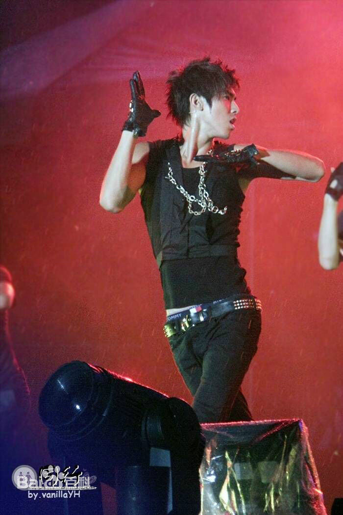 郑允浩(ユンホ（ユノ）、Jung Yunho、Jeong Yoonho)行走的R18图册