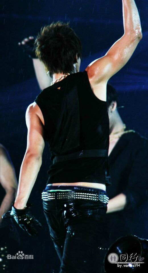 郑允浩(ユンホ（ユノ）、Jung Yunho、Jeong Yoonho)行走的R18图册