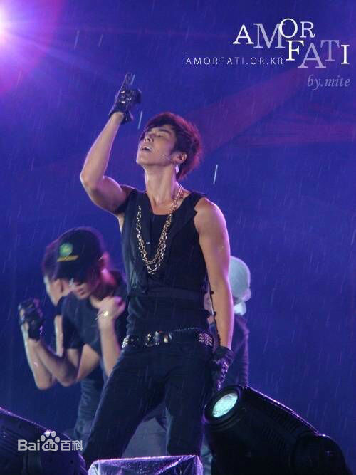 郑允浩(ユンホ（ユノ）、Jung Yunho、Jeong Yoonho)行走的R18图册