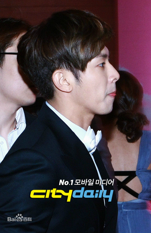 郑允浩(ユンホ（ユノ）、Jung Yunho、Jeong Yoonho)2012“Barbie Ken”  韩国第三代Ken图片图集