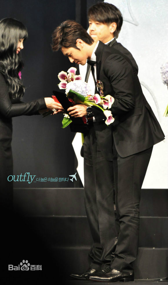 郑允浩(ユンホ（ユノ）、Jung Yunho、Jeong Yoonho)2010韩国珠宝展 亚洲明星奖图册