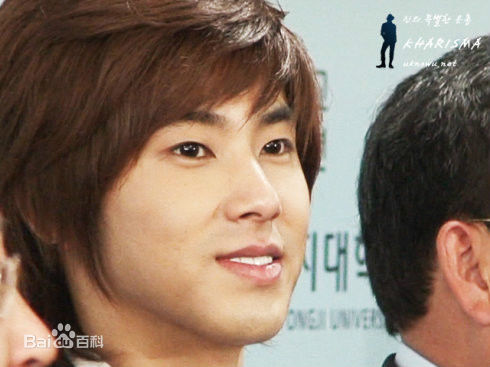 郑允浩(ユンホ（ユノ）、Jung Yunho、Jeong Yoonho)明智大学周年宣传大使前后照片