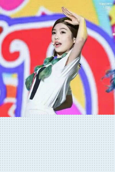 S.M.家族( TOWN)Red Velvet 红色天鹅绒性感图片图集