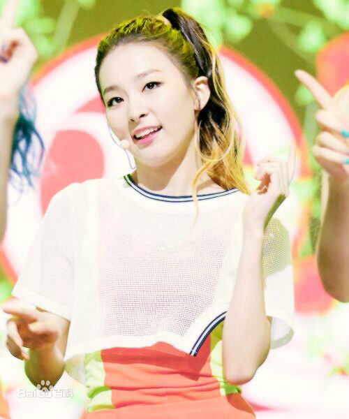 S.M.家族( TOWN)Red Velvet 红色天鹅绒性感图片图集