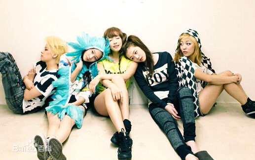 S.M.家族( TOWN)F(x)生活照相册