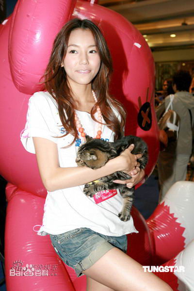 梁雨恩舞台照素颜照相册