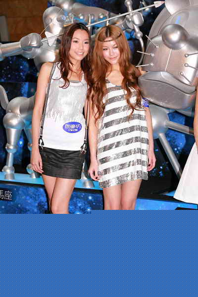 梁雨恩舞台照素颜照相册