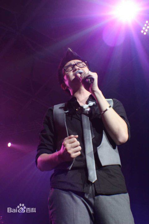 林健辉(Eric)林建辉在中国玉树重建校园慈善大汇演壁纸壁纸