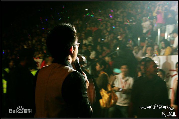 林健辉(Eric)林建辉在中国玉树重建校园慈善大汇演壁纸壁纸