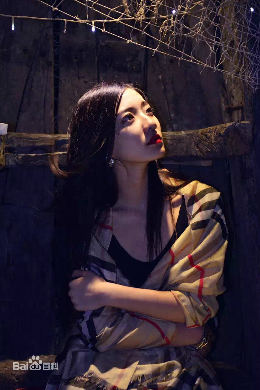 最新石雨晴壁纸