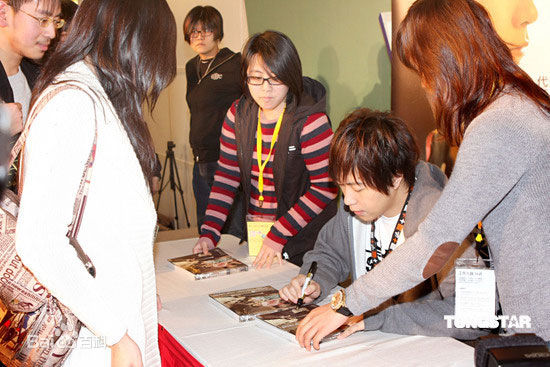 精选陈信宏(Ashin)在《浪漫的逃亡》签售会中的图册