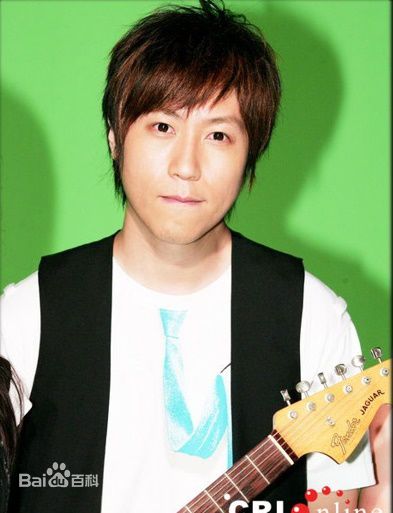 陈信宏(Ashin)阿信特点之--抿嘴前后照片