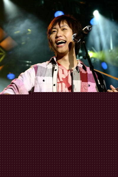 陈信宏(Ashin)牙缝王子--阿信前后照片