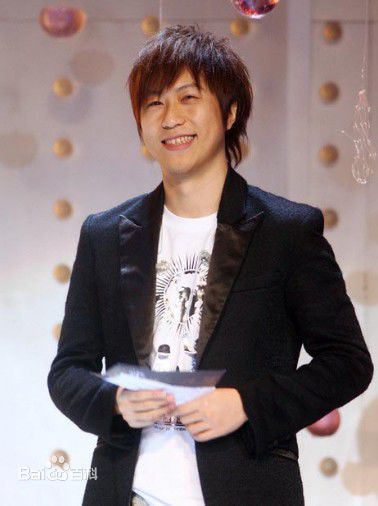 陈信宏(Ashin)牙缝王子--阿信前后照片