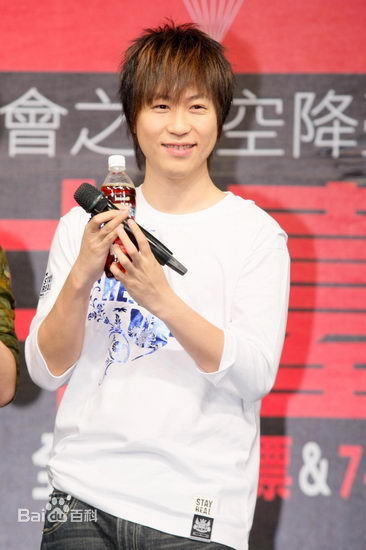 陈信宏(Ashin)牙缝王子--阿信前后照片