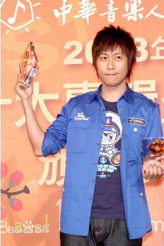 陈信宏(Ashin)03--11年 阿信素颜照壁纸