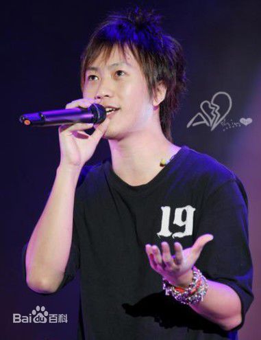 陈信宏(Ashin)03--11年 阿信素颜照壁纸