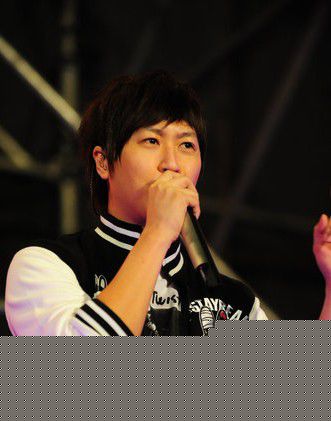 陈信宏(Ashin)03--11年 阿信素颜照壁纸