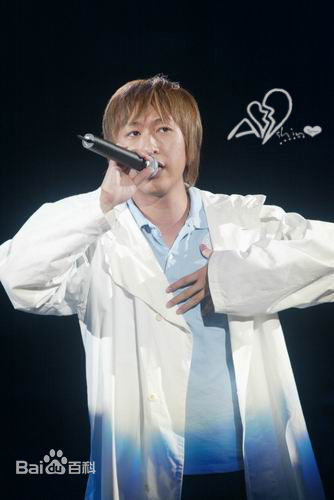 陈信宏(Ashin)03--11年 阿信素颜照壁纸